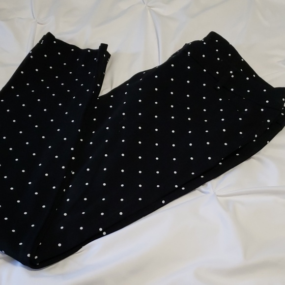 Old Navy Pants - Old Navy Pixie Pants EUC